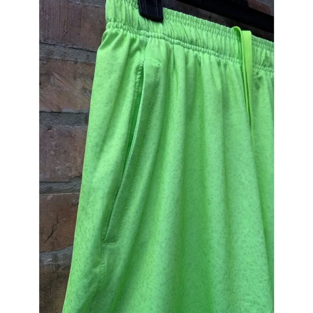 Under Armour UA Men's Athletic Shorts Size Medium